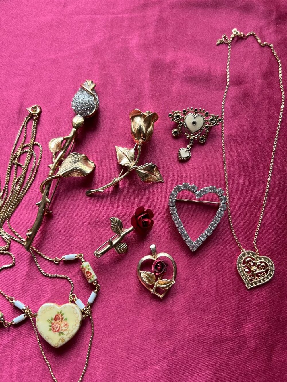 Vintage Feminine Heart Floral Themed Gold Tone Jewelry Bundle, Unsigned